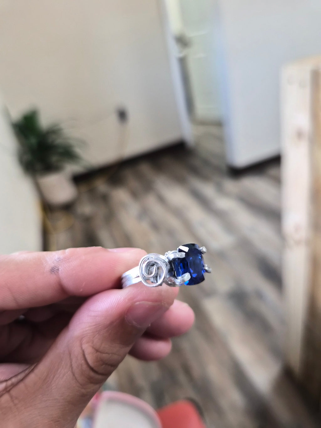 Syn Spinel Ring