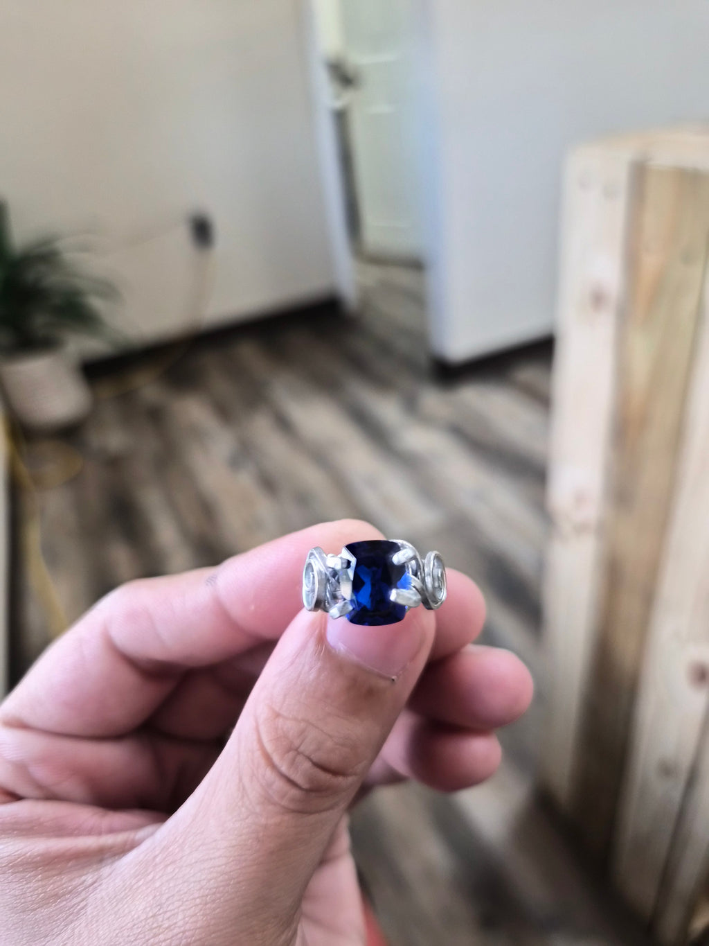 Syn Spinel Ring